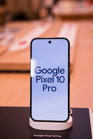 0060__12-1-25_Inkling-LLC-Google-Store_Georgetown-DC-Event-Photojournalism-event-photography