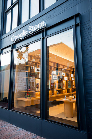 0092__12-1-25_Inkling-LLC-Google-Store_Georgetown-DC-Event-Photojournalism-event-photography