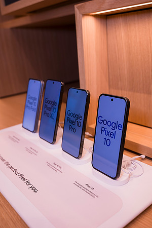 0129__12-1-25_Inkling-LLC-Google-Store_Georgetown-DC-Event-Photojournalism-event-photography