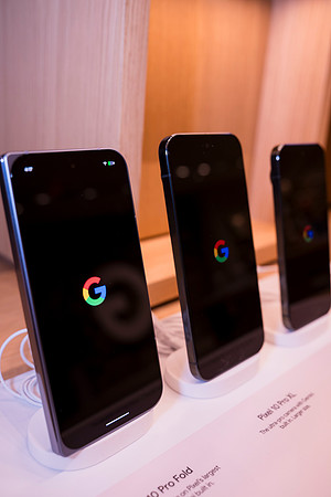 0130__12-1-25_Inkling-LLC-Google-Store_Georgetown-DC-Event-Photojournalism-event-photography