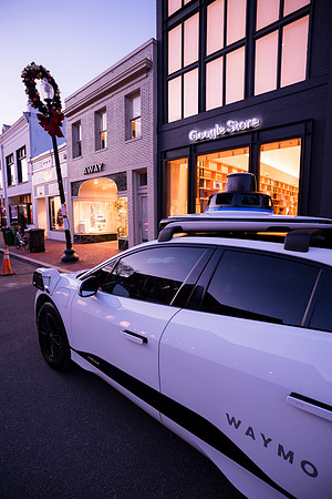 0208__12-1-25_Inkling-LLC-Google-Store_Georgetown-DC-Event-Photojournalism-event-photography