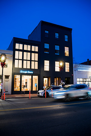 0246__12-1-25_Inkling-LLC-Google-Store_Georgetown-DC-Event-Photojournalism-event-photography
