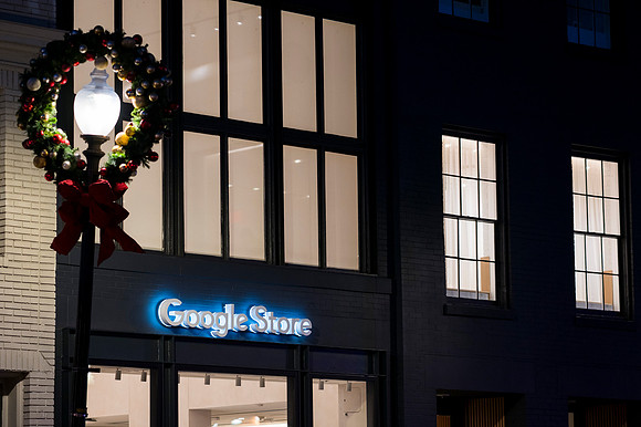 0275__12-1-25_Inkling-LLC-Google-Store_Georgetown-DC-Event-Photojournalism-event-photography