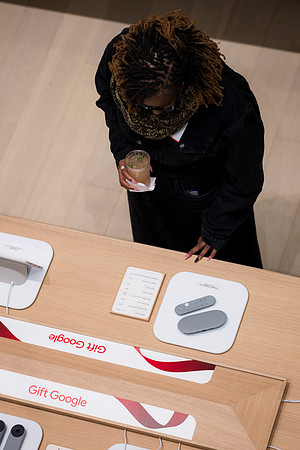 0376__12-1-25_Inkling-LLC-Google-Store_Georgetown-DC-Event-Photojournalism-event-photography