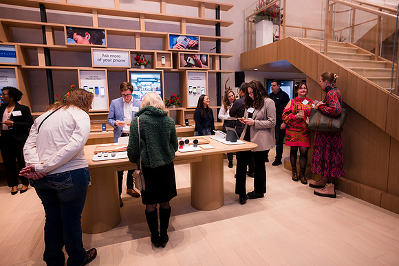 0393__12-1-25_Inkling-LLC-Google-Store_Georgetown-DC-Event-Photojournalism-event-photography