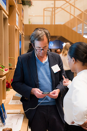 0423__12-1-25_Inkling-LLC-Google-Store_Georgetown-DC-Event-Photojournalism-event-photography