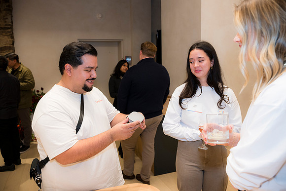 0445__12-1-25_Inkling-LLC-Google-Store_Georgetown-DC-Event-Photojournalism-event-photography