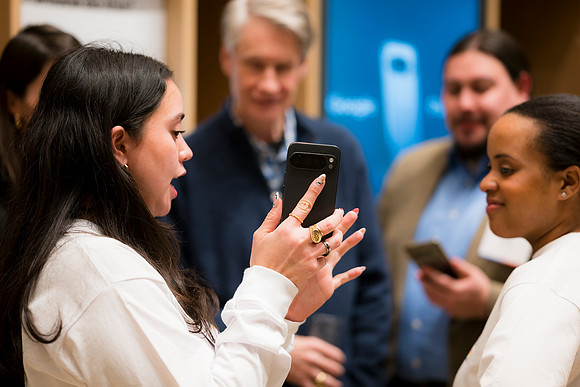0461__12-1-25_Inkling-LLC-Google-Store_Georgetown-DC-Event-Photojournalism-event-photography