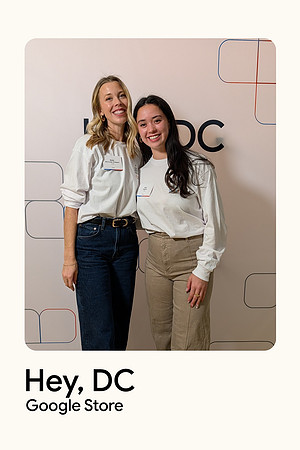 0052__12-1-25_Inkling-LLC-Google-Store-Google-Pixel-Step-Repeat_Georgetown-DC-Event-Photojournalism-event-photography
