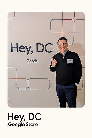 0054__12-1-25_Inkling-LLC-Google-Store-Google-Pixel-Step-Repeat_Georgetown-DC-Event-Photojournalism-event-photography