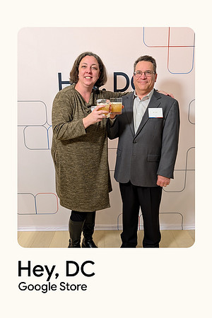 0104__12-1-25_Inkling-LLC-Google-Store-Google-Pixel-Step-Repeat_Georgetown-DC-Event-Photojournalism-event-photography