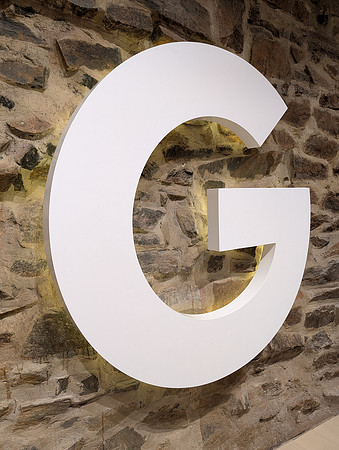 0124__12-1-25_Inkling-LLC-Google-Store-Google-Pixel-Step-Repeat_Georgetown-DC-Event-Photojournalism-event-photography
