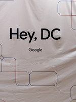 0128__12-1-25_Inkling-LLC-Google-Store-Google-Pixel-Step-Repeat_Georgetown-DC-Event-Photojournalism-event-photography