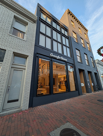 0142__12-1-25_Inkling-LLC-Google-Store-Google-Pixel-Step-Repeat_Georgetown-DC-Event-Photojournalism-event-photography