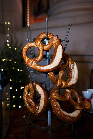 0153__12-3-25_Hyatt-Hotel-DC-Holiday-Party-Postal-Museum-Washington-DC-Event-Photojournalism-event-photography