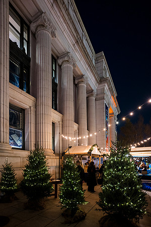 0166__12-3-25_Hyatt-Hotel-DC-Holiday-Party-Postal-Museum-Washington-DC-Event-Photojournalism-event-photography