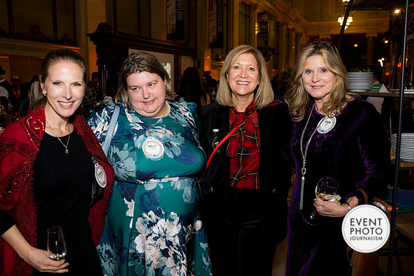 0358__12-3-25_Hyatt-Hotel-DC-Holiday-Party-Postal-Museum-Washington-DC-Event-Photojournalism-event-photography
