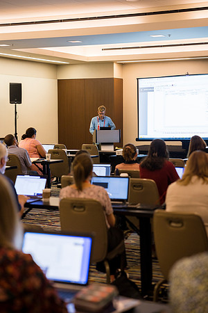 0092__08-29-22___ISFG 2022-Washington-DC-Marriott-Marquis-Hotel--EventPhotojournalism-conference-photographers