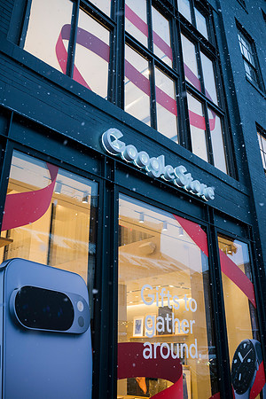 0007_12-5-25_Google-Store-Opening-Event-Georgetown-Washington-DC--Event-Photojournalism-event-photographers