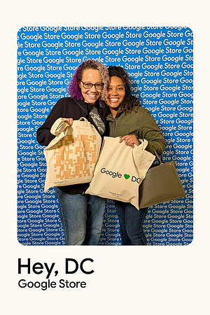 0138__12-4-25-Google-Store--Opening-Georgetown-DC-Google-Pixel-Step-Repeat_Event-Photojournalism-event-photography