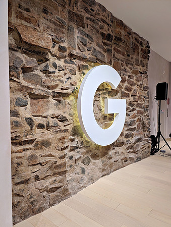 0015__12-4-25-Google-Store--Opening-Georgetown-DC-Google-Pixel-Step-Repeat_Event-Photojournalism-event-photography