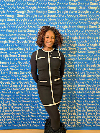 0027__12-4-25-Google-Store--Opening-Georgetown-DC-Google-Pixel-Step-Repeat_Event-Photojournalism-event-photography
