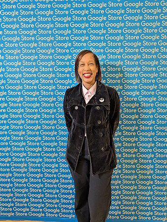 0044__12-4-25-Google-Store--Opening-Georgetown-DC-Google-Pixel-Step-Repeat_Event-Photojournalism-event-photography