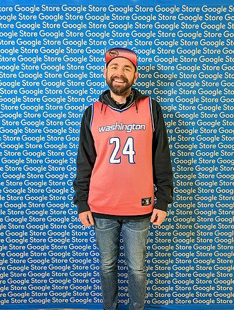 0045__12-4-25-Google-Store--Opening-Georgetown-DC-Google-Pixel-Step-Repeat_Event-Photojournalism-event-photography