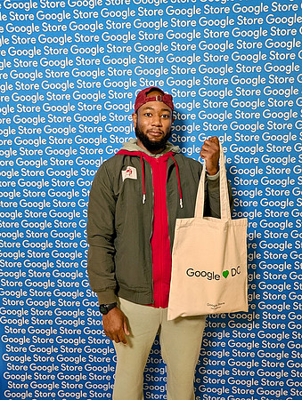 0064__12-4-25-Google-Store--Opening-Georgetown-DC-Google-Pixel-Step-Repeat_Event-Photojournalism-event-photography