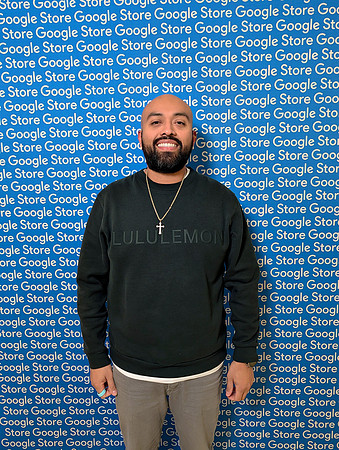 0068__12-4-25-Google-Store--Opening-Georgetown-DC-Google-Pixel-Step-Repeat_Event-Photojournalism-event-photography