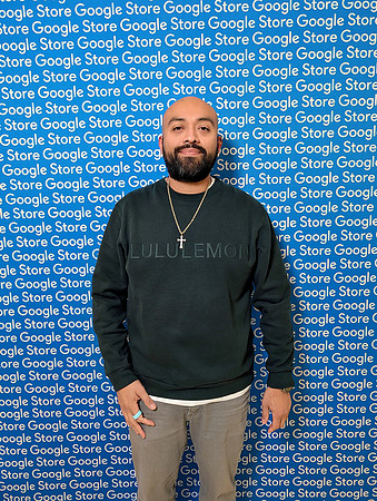0069__12-4-25-Google-Store--Opening-Georgetown-DC-Google-Pixel-Step-Repeat_Event-Photojournalism-event-photography