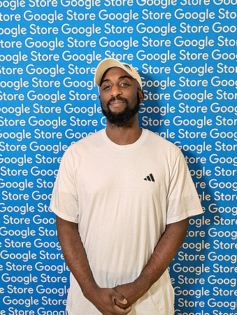 0082__12-4-25-Google-Store--Opening-Georgetown-DC-Google-Pixel-Step-Repeat_Event-Photojournalism-event-photography