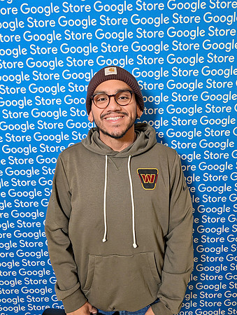 0089__12-4-25-Google-Store--Opening-Georgetown-DC-Google-Pixel-Step-Repeat_Event-Photojournalism-event-photography
