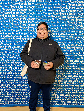 0092__12-4-25-Google-Store--Opening-Georgetown-DC-Google-Pixel-Step-Repeat_Event-Photojournalism-event-photography