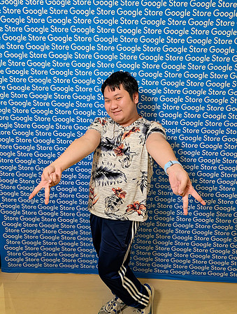 0142__12-4-25-Google-Store--Opening-Georgetown-DC-Google-Pixel-Step-Repeat_Event-Photojournalism-event-photography