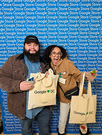 0149__12-4-25-Google-Store--Opening-Georgetown-DC-Google-Pixel-Step-Repeat_Event-Photojournalism-event-photography