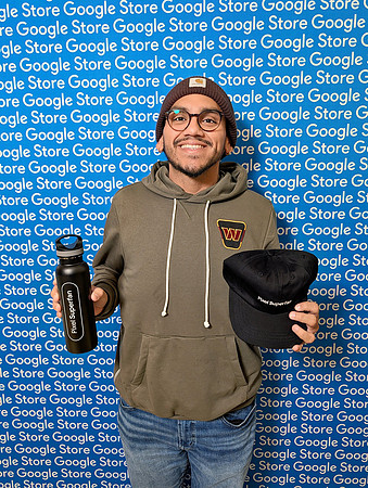 0153__12-4-25-Google-Store--Opening-Georgetown-DC-Google-Pixel-Step-Repeat_Event-Photojournalism-event-photography