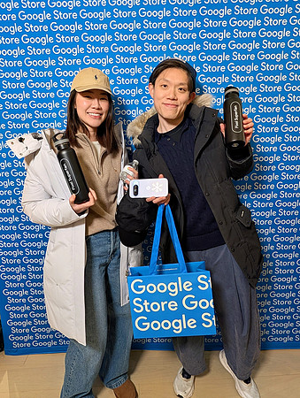 0158__12-4-25-Google-Store--Opening-Georgetown-DC-Google-Pixel-Step-Repeat_Event-Photojournalism-event-photography