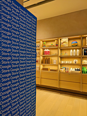 0002__12-5-25-Google-Store--Opening-Georgetown-DC-Google-Pixel-Step-Repeat_Event-Photojournalism-event-photography