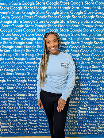0004__12-5-25-Google-Store--Opening-Georgetown-DC-Google-Pixel-Step-Repeat_Event-Photojournalism-event-photography