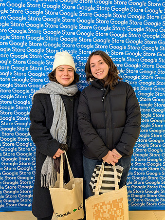 0054__12-5-25-Google-Store--Opening-Georgetown-DC-Google-Pixel-Step-Repeat_Event-Photojournalism-event-photography