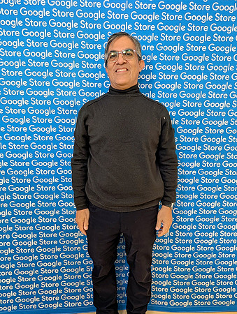 0071__12-5-25-Google-Store--Opening-Georgetown-DC-Google-Pixel-Step-Repeat_Event-Photojournalism-event-photography