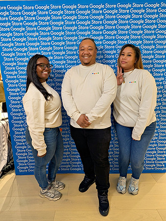 0076__12-5-25-Google-Store--Opening-Georgetown-DC-Google-Pixel-Step-Repeat_Event-Photojournalism-event-photography
