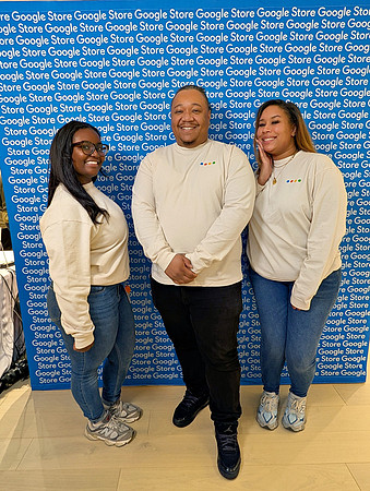0078__12-5-25-Google-Store--Opening-Georgetown-DC-Google-Pixel-Step-Repeat_Event-Photojournalism-event-photography