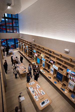 0005__12-4-25_Google-Store-Opening-Event-Georgetown-Washington-DC-Event-Photojournalism-event-photography