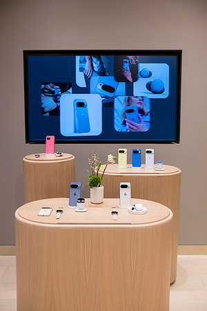 0011__12-4-25_Google-Store-Opening-Event-Georgetown-Washington-DC-Event-Photojournalism-event-photography