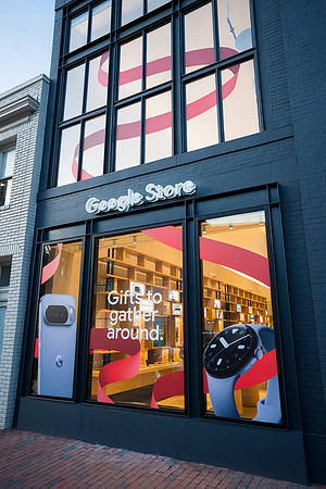 0016__12-4-25_Google-Store-Opening-Event-Georgetown-Washington-DC-Event-Photojournalism-event-photography
