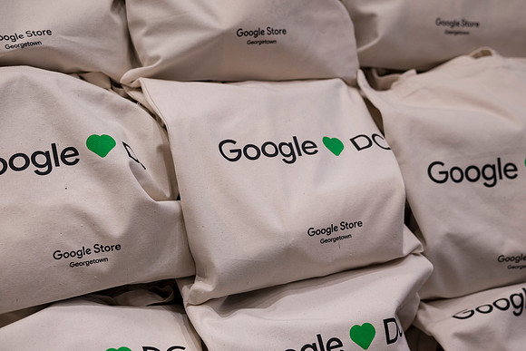 0014__12-4-25_Google-Store-Opening-Event-Georgetown-Washington-DC-Event-Photojournalism-event-photography