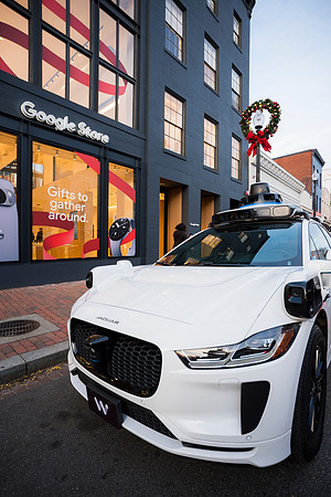 0020__12-4-25_Google-Store-Opening-Event-Georgetown-Washington-DC-Event-Photojournalism-event-photography