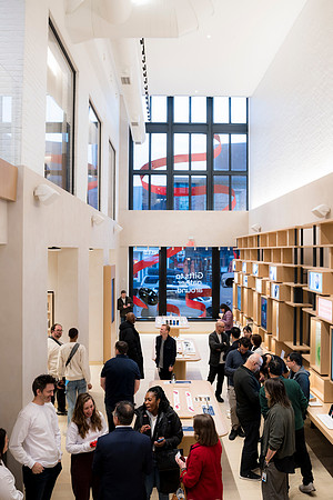 0030__12-4-25_Google-Store-Opening-Event-Georgetown-Washington-DC-Event-Photojournalism-event-photography